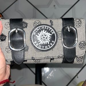 Supernatural wallet
